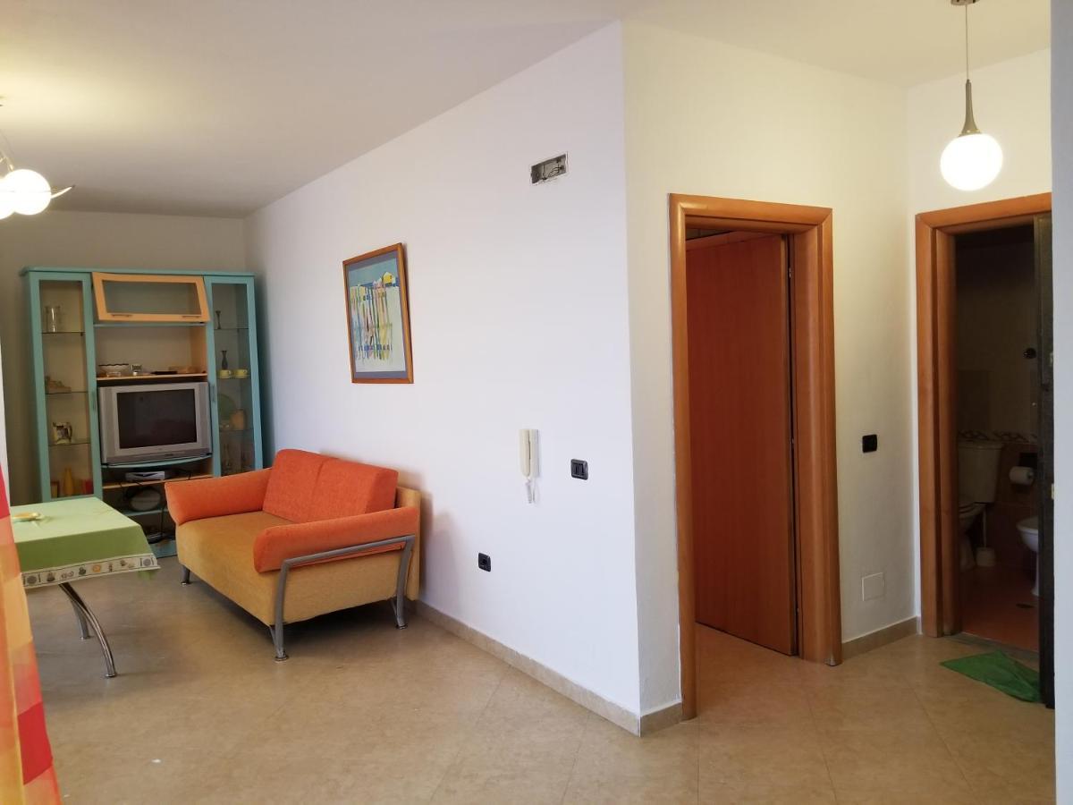 Dea Apartment Durrës Esterno foto