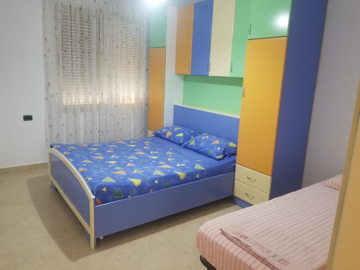 Dea Apartment Durrës Esterno foto